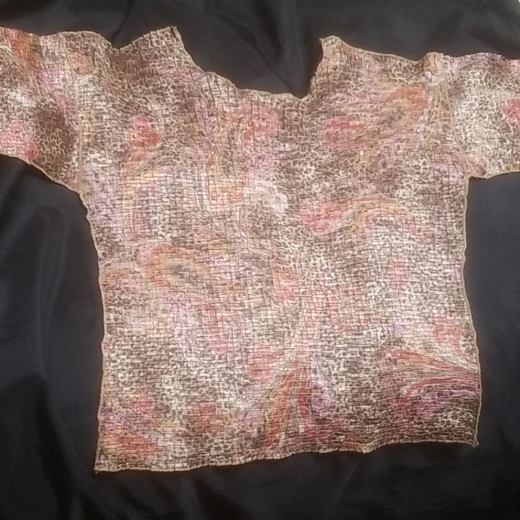 Patterned Stretchy Tee [2]